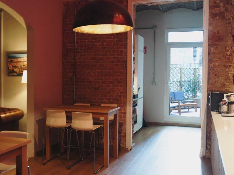 Cosmopolitan Boutique Hostal