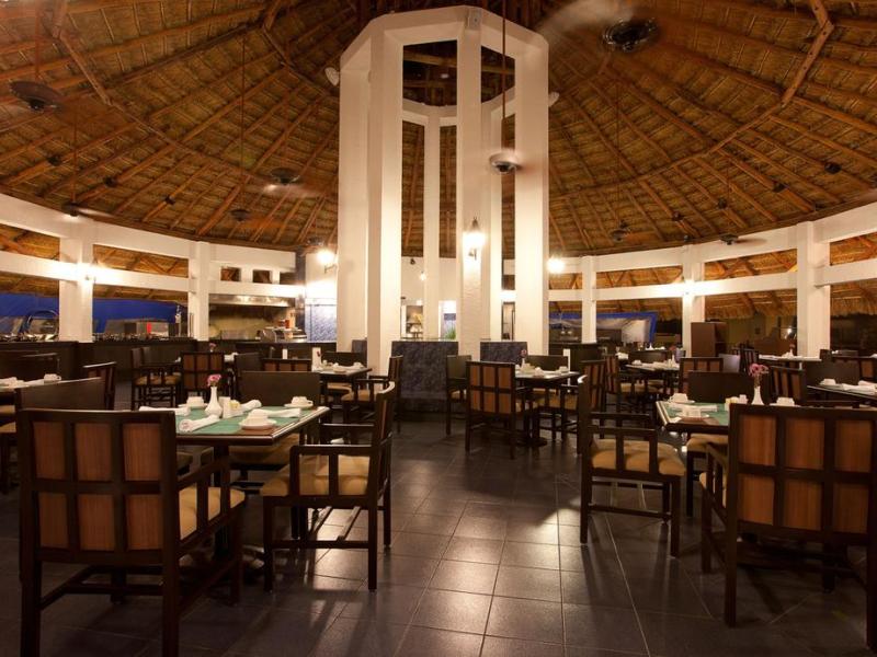 Hotel Emporio Cancun