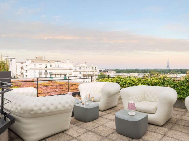 Atrium Hotel