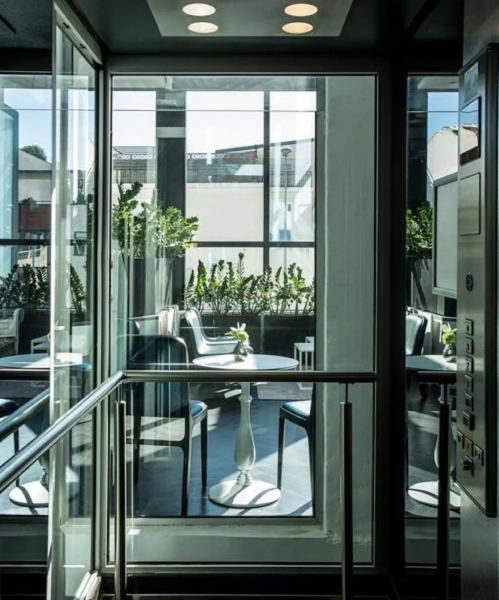 Atrium Hotel