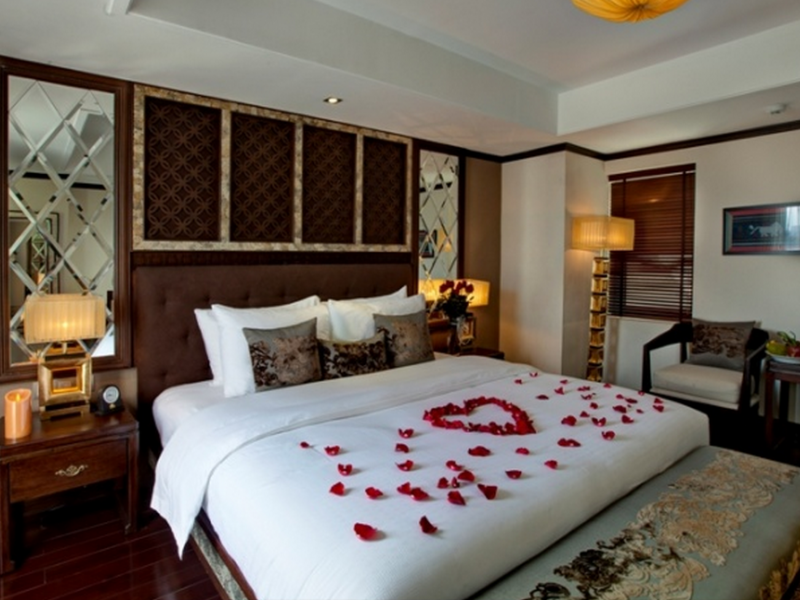 Golden Lotus Luxury Hotel