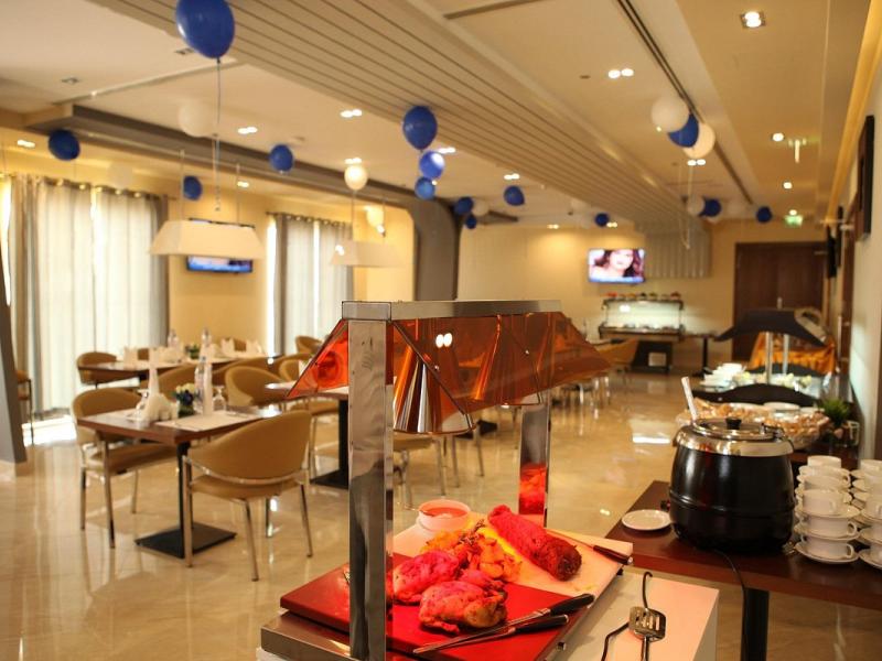 Palette Royal Reflections Hotel