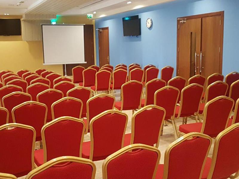 Palette Royal Reflections Hotel