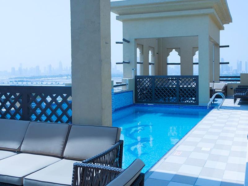 Palette Royal Reflections Hotel