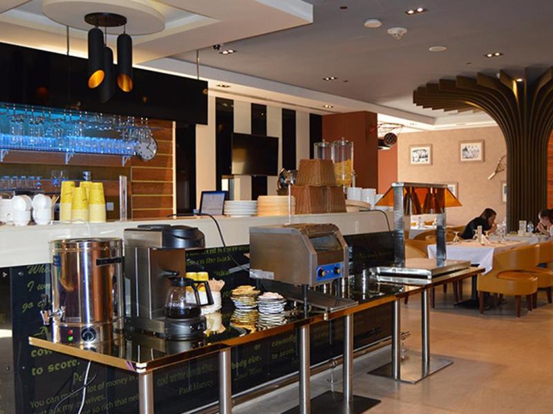 Palette Royal Reflections Hotel