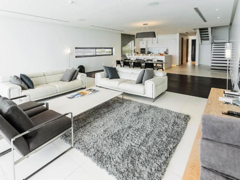 Kata Rocks By Infinite Luxury