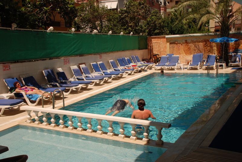 Cleo Mare Hotel & Apart