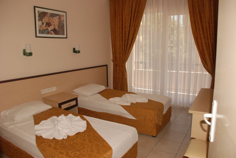 Cleo Mare Hotel & Apart