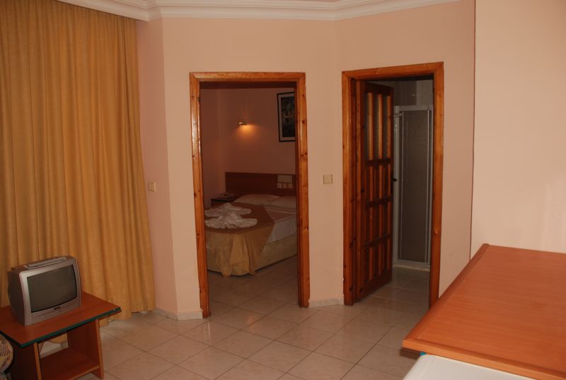 Cleo Mare Hotel & Apart