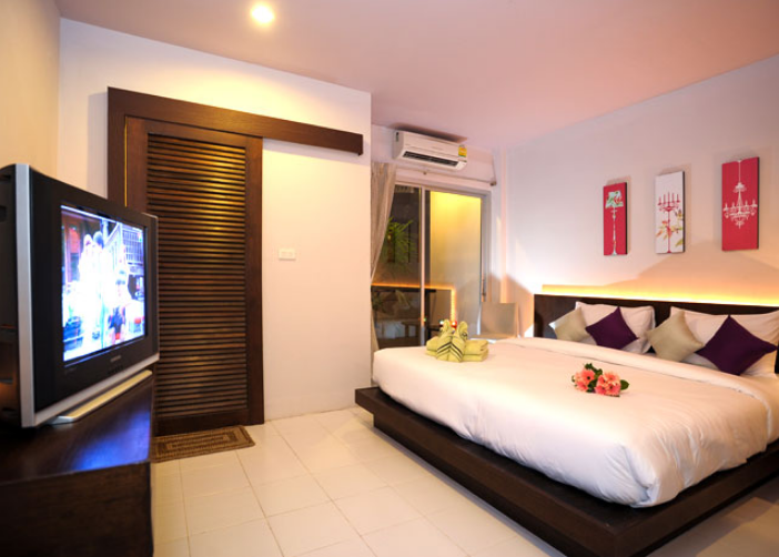 Urban Patong Mini Hotel & More