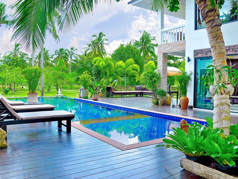 Racha Island Resort (Rayaburi)