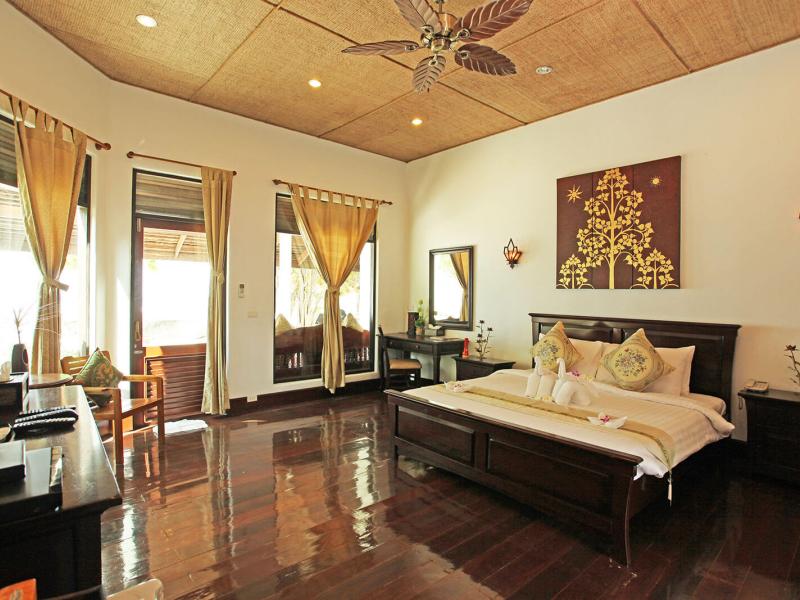 Racha Island Resort (Rayaburi)