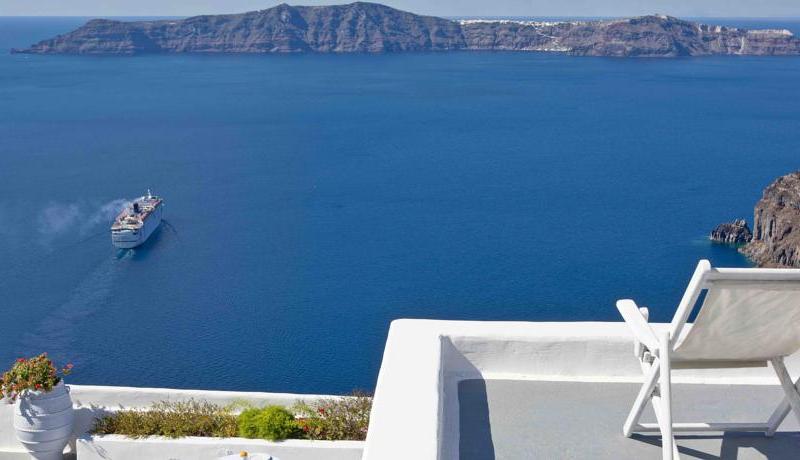 Cliff Side Suites Hotel 