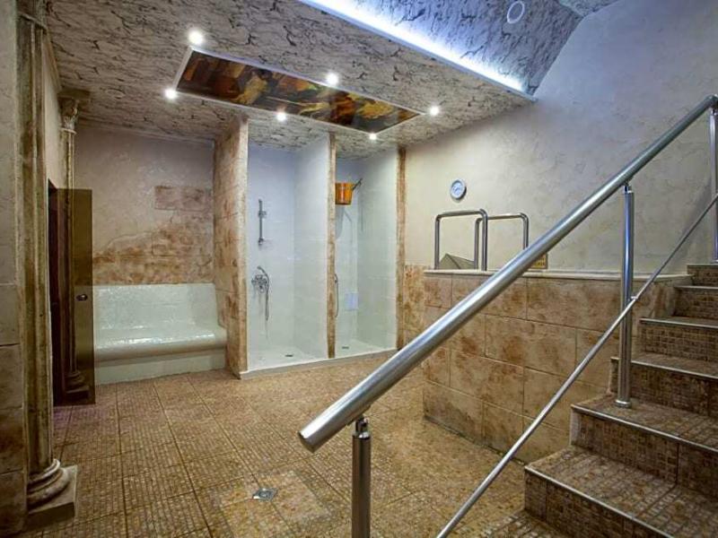 Hotel Aura