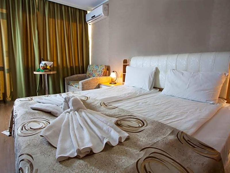 Hotel Aura