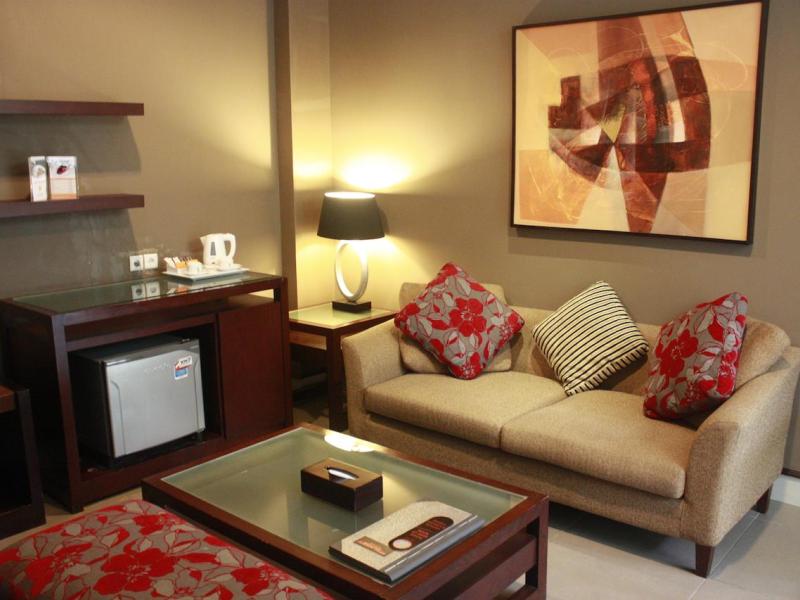 100 Sunset Boutique Hotel