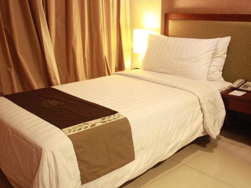 100 Sunset Boutique Hotel