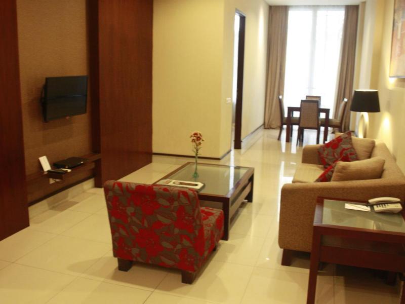 100 Sunset Boutique Hotel