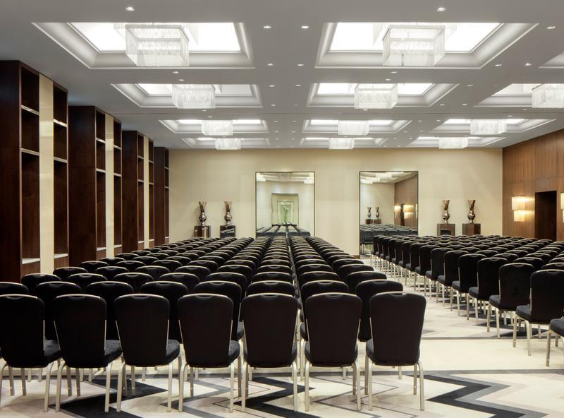 Pullman Dubai Creek City Centre Residences Hotel