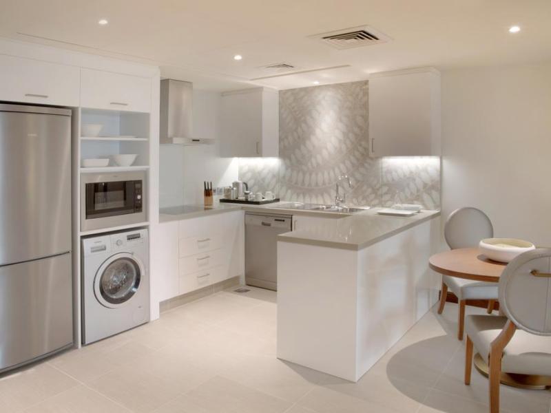 Pullman Dubai Creek City Centre Residences Hotel