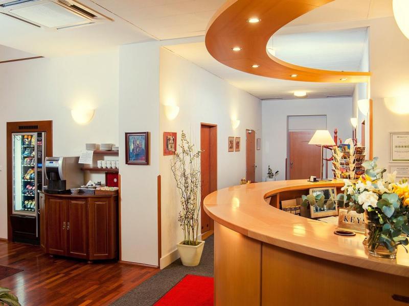 Cloister Inn