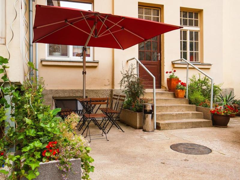 Cloister Inn