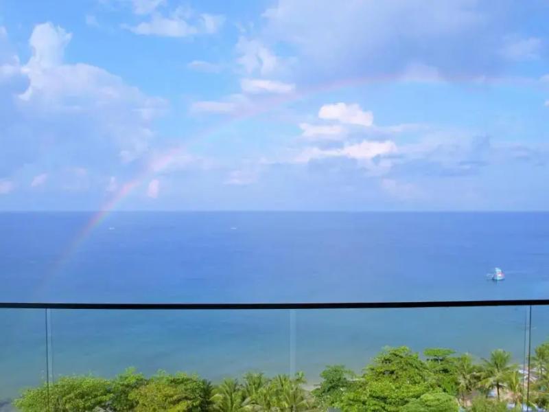 Coral Bay Resort