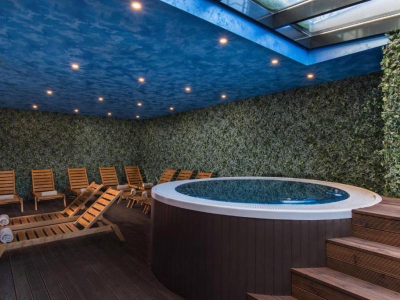 Cornelia Deluxe Residence