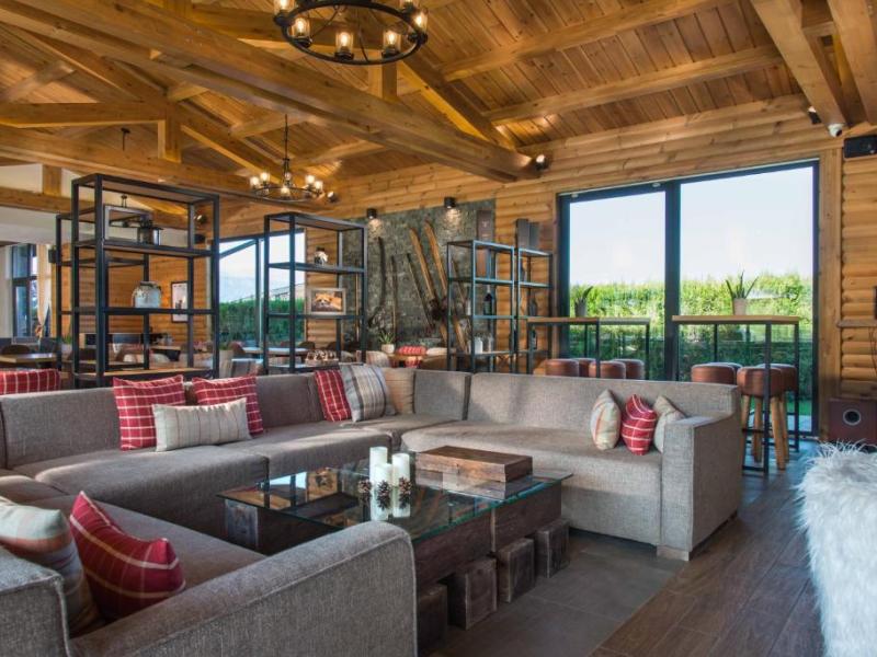 Cornelia Deluxe Residence