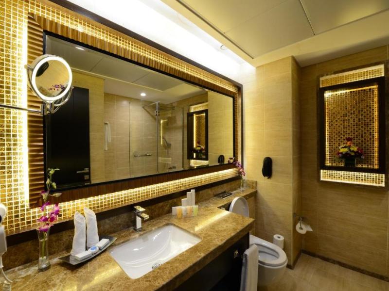 Landmark Premier Hotel