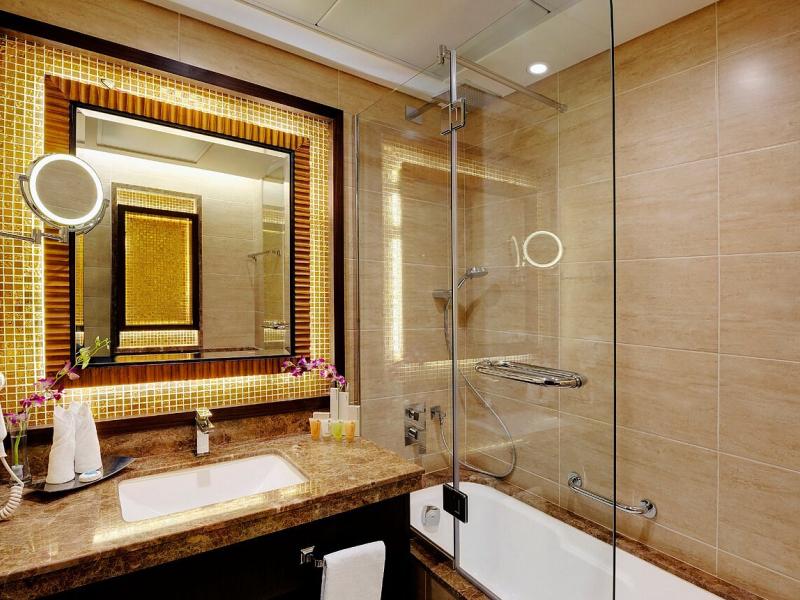 Landmark Premier Hotel