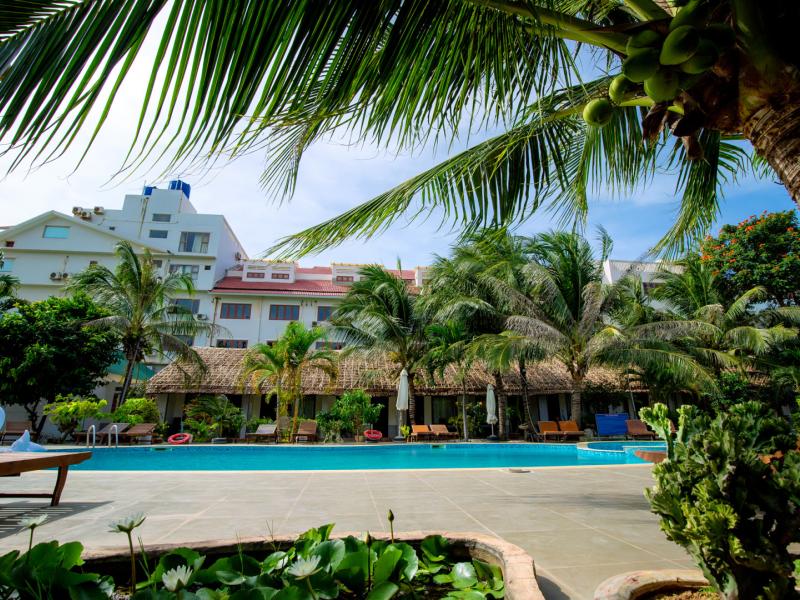 Sun & Sands Beach Hotel