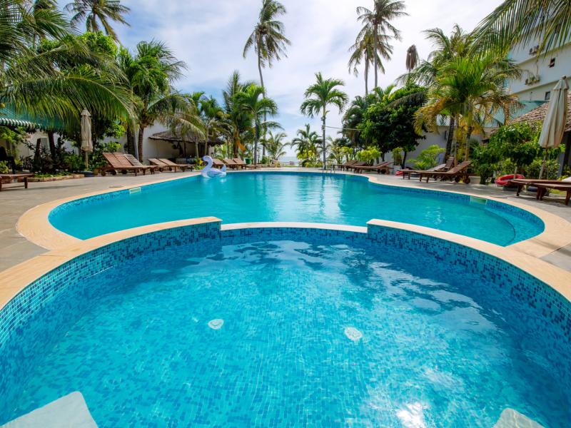 Sun & Sands Beach Hotel