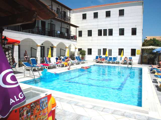 Lefkimi Hotel