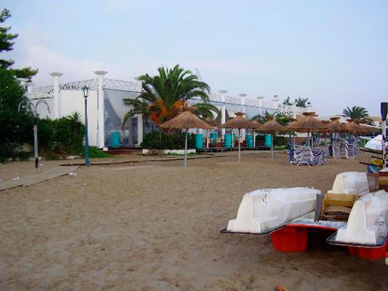 Lefkimi Hotel