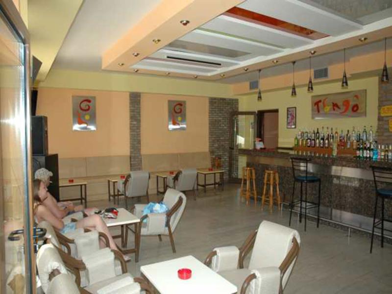 Lefkimi Hotel