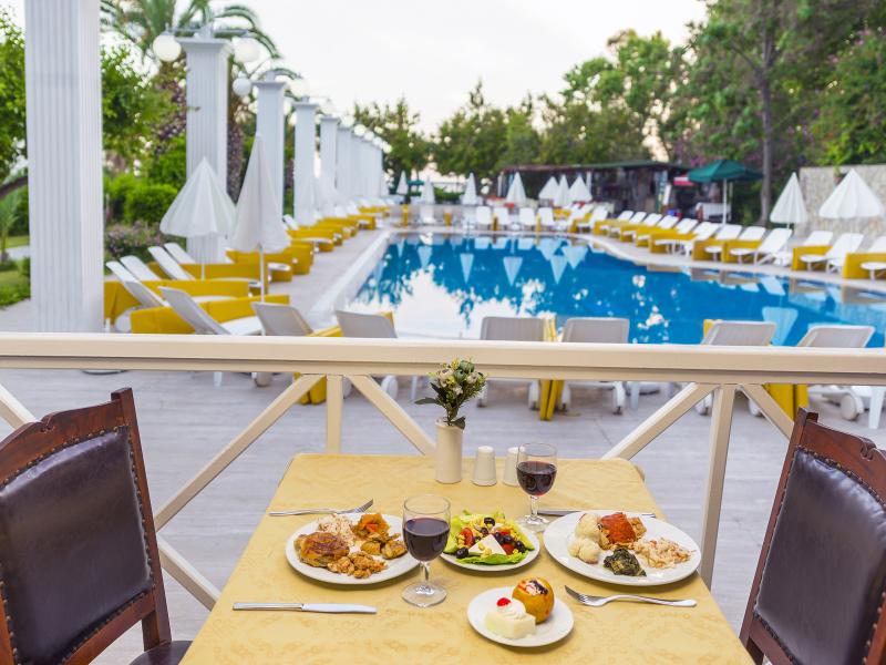 Club Aqua Plaza