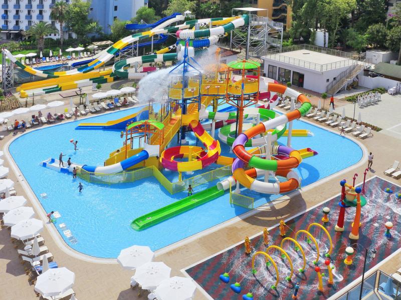 Club Aqua Plaza