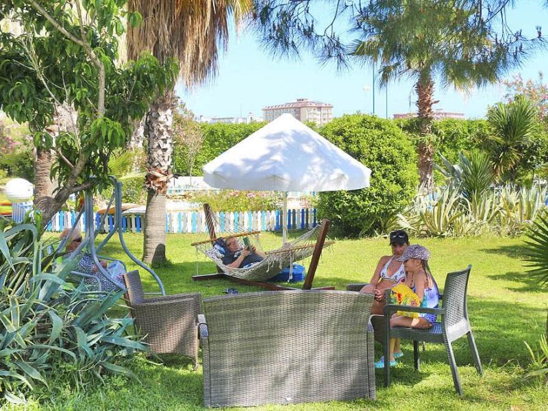 Club Aqua Plaza