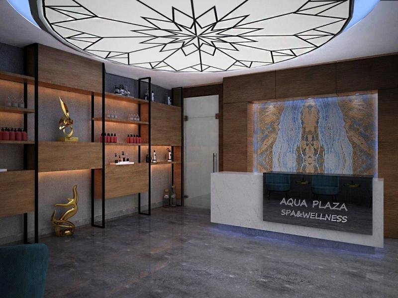 Club Aqua Plaza