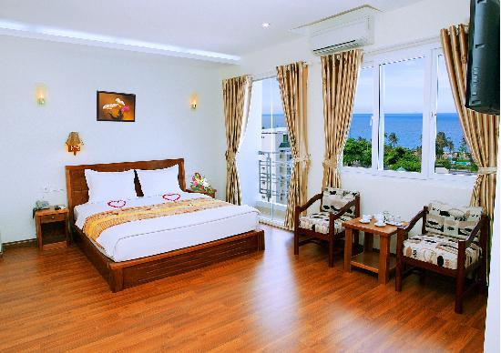 Hoang Hai (Golden Sea)