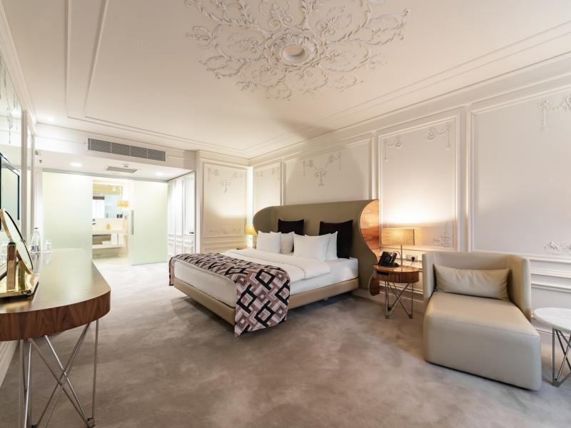 Crown Hotel by Renaissance Development