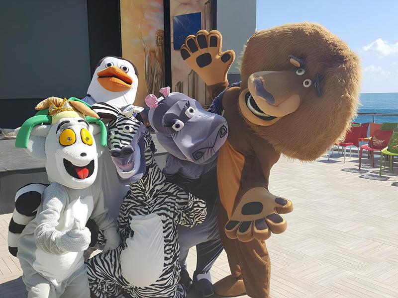 Azura Deluxe Resort & Spa Hotel