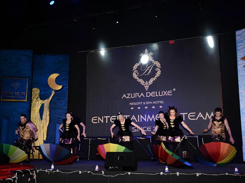 Azura Deluxe Resort & Spa Hotel