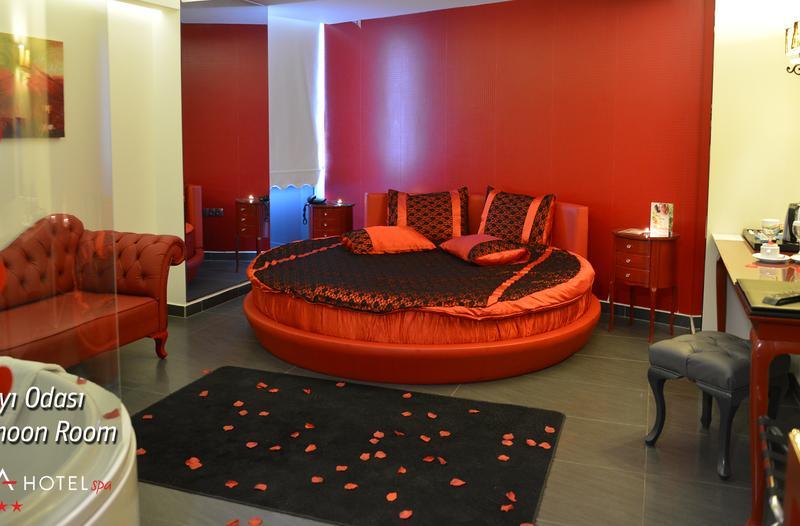 Lova Hotel & Spa