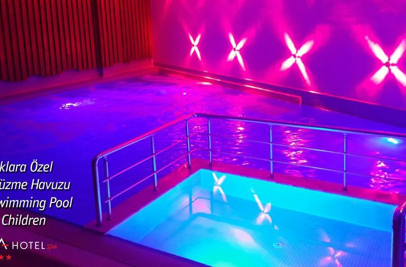 Lova Hotel & Spa
