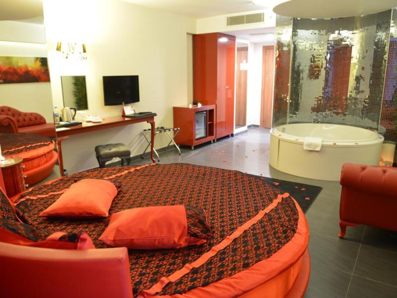 Lova Hotel & Spa