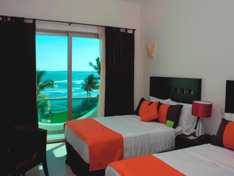 Playa Caracol Hotel & Spa