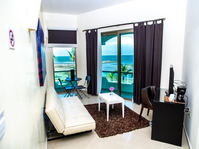 Playa Caracol Hotel & Spa