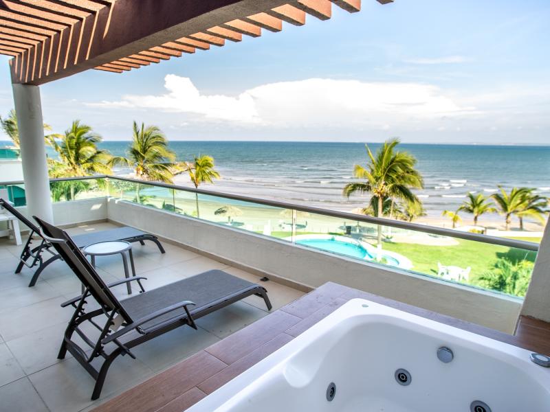 Playa Caracol Hotel & Spa